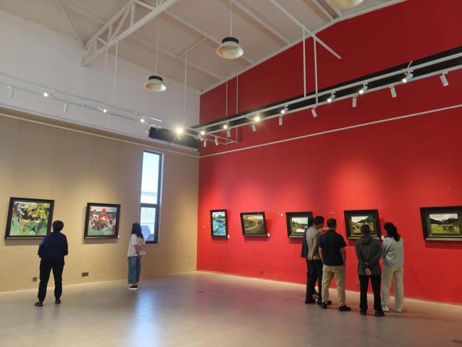 乡村艺脉,艺园重生:鹿苑外洋艺术园首展油画启幕城乡对话